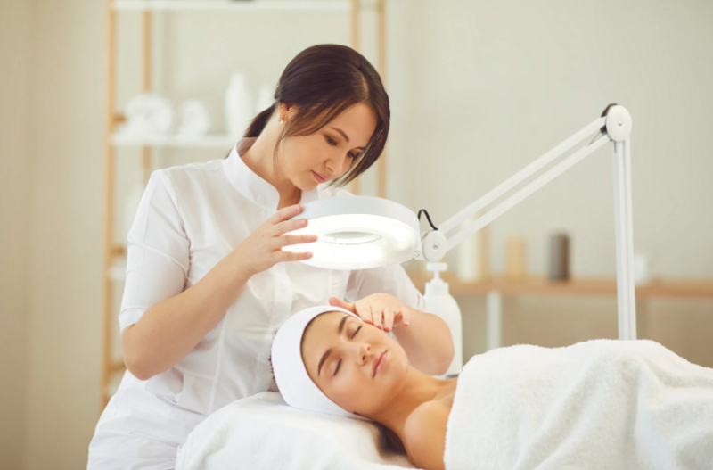suivez la formation pour devenir expert en soins du visage avec notre formation certifiée à Toulouse, alliant techniques avancées et personnalisation pour un métier d’avenir. haute-garonne
